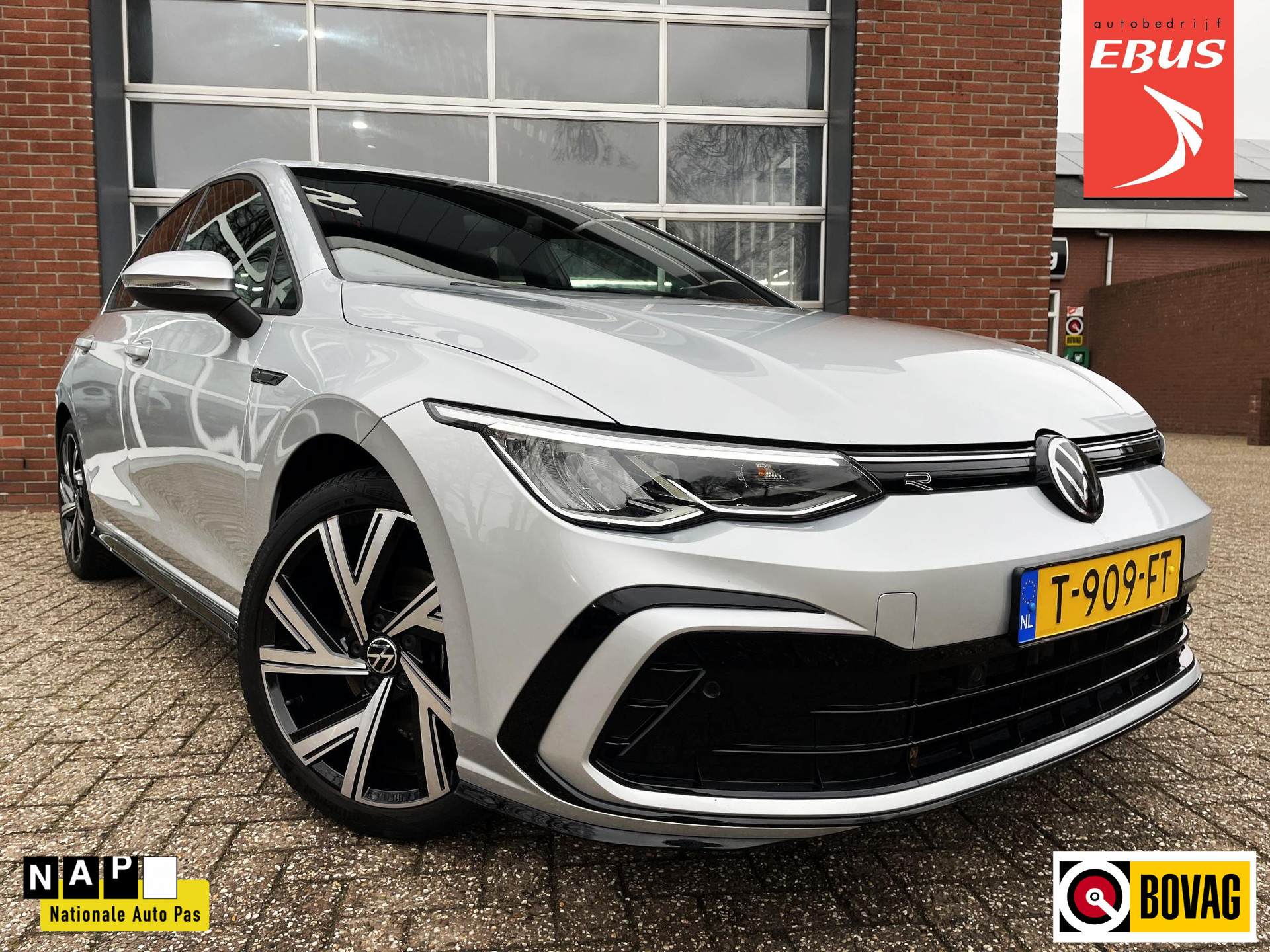 Volkswagen Golf 1.5 TSI R-Line Achteruitrijcamera / ACC / Trekhaak